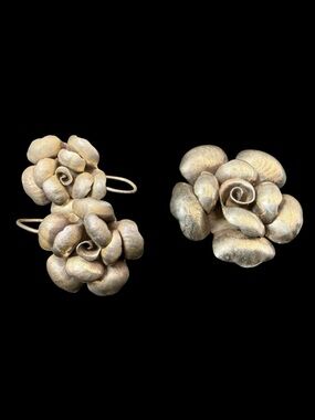 Vintage Karen Hill Style Silver Flower pendant and earrings set